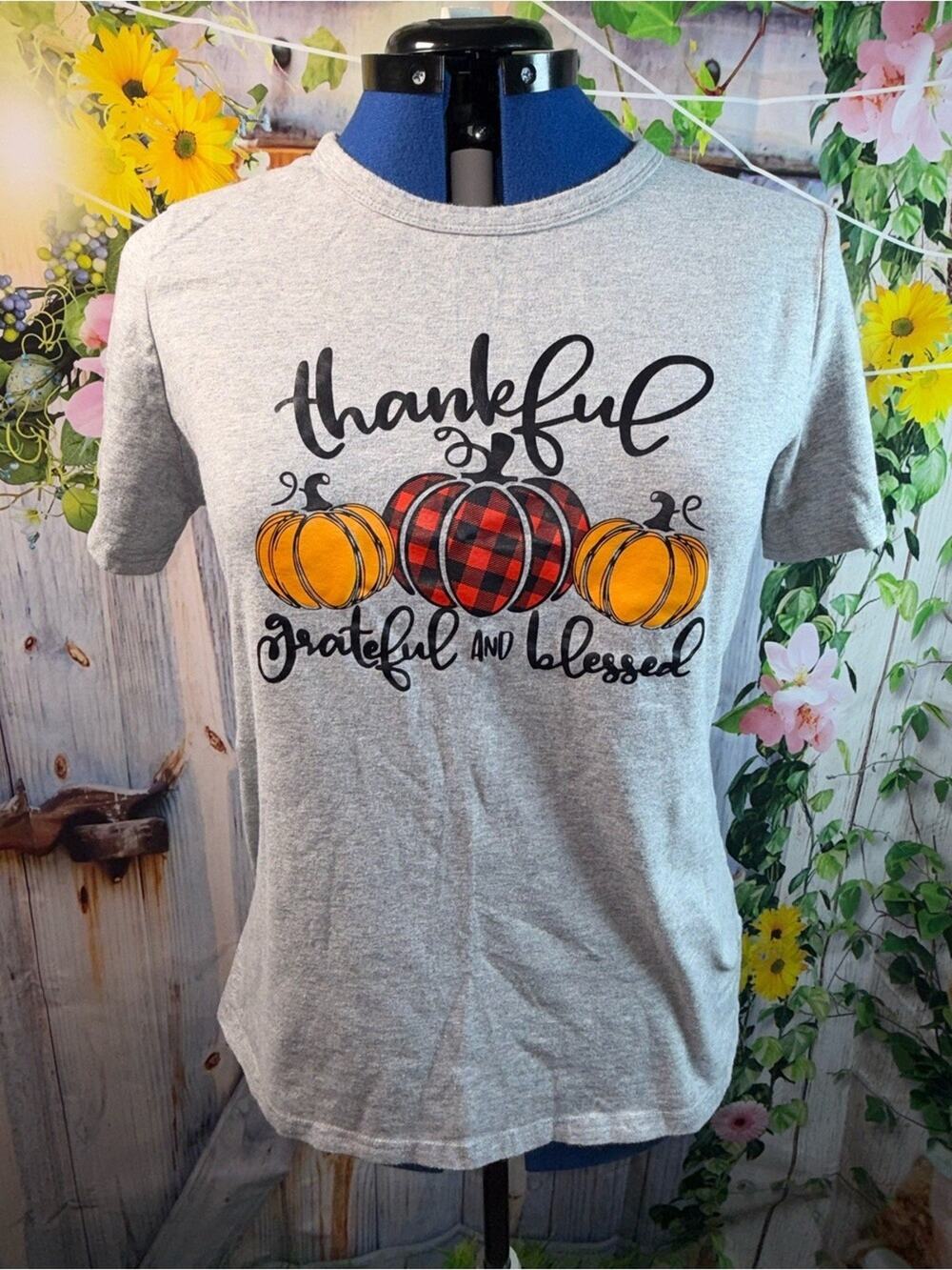 785-PatPat Gray Tee with Thankful Pumpkin Trio Graphic